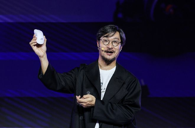 动燃爆二次元！全新外设惊艳亮相开元棋牌ROG×初音未来跨界联(图4)